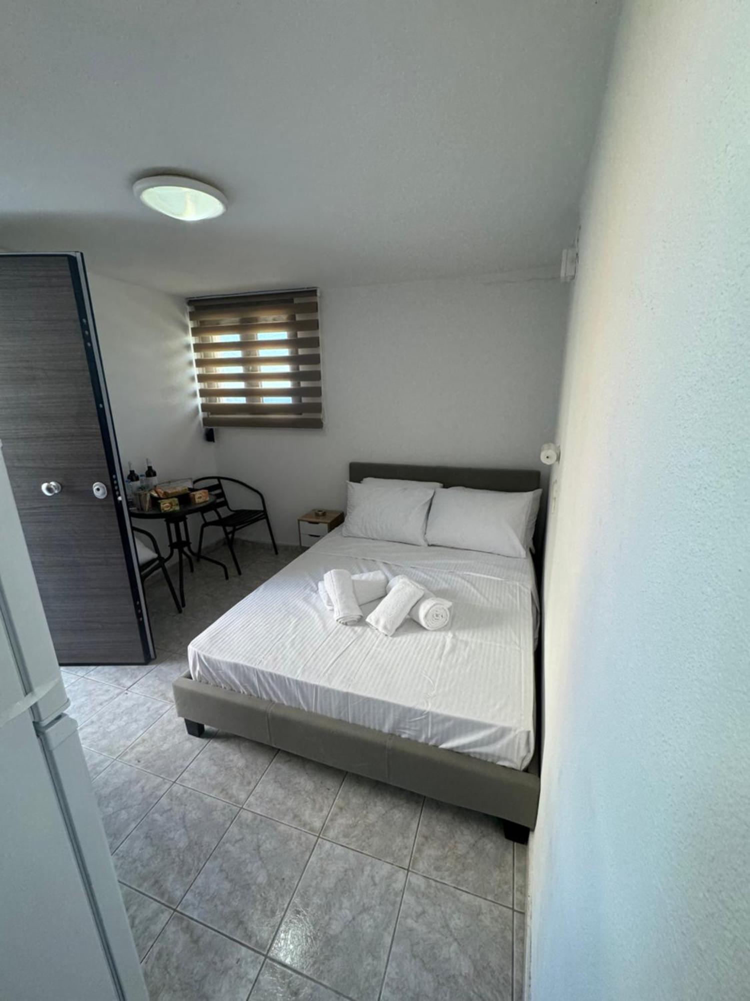 Mirtos4Seasons Apartamento Exterior foto